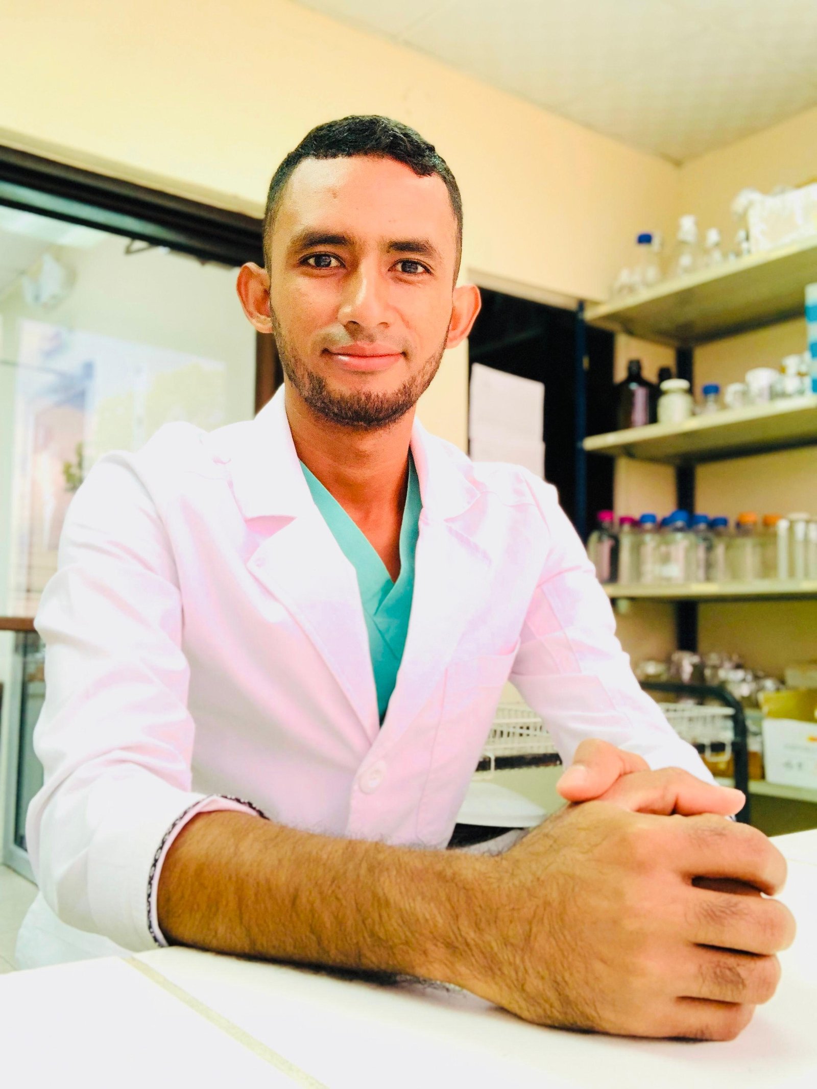 Dr. Carlos R. Flores